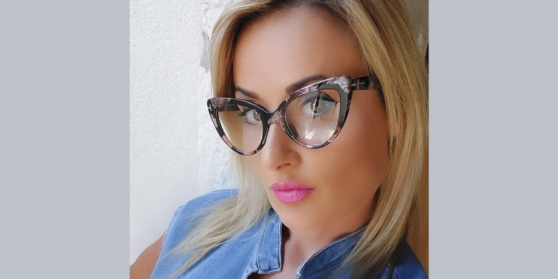 Cateye Floral Frame