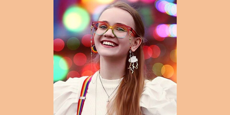 Round Multicolor Frame