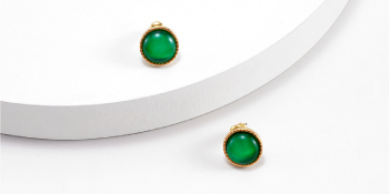 Green Diamond-Decorted Round Earring